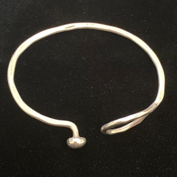 Solid Sterling Fishermans Loop Hook Bracelet - Picture 3 of 11